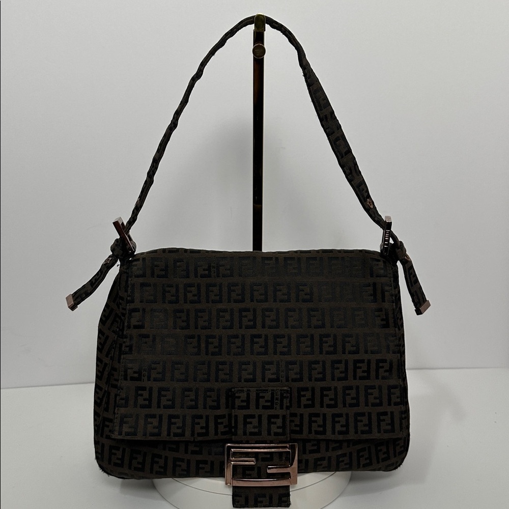 💯Authentic Fendi Mamma Baguette Bag🍀